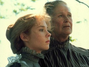 Megan Follows and Colleen Dewhurst in 1999 TV series Anne of Green Gables.