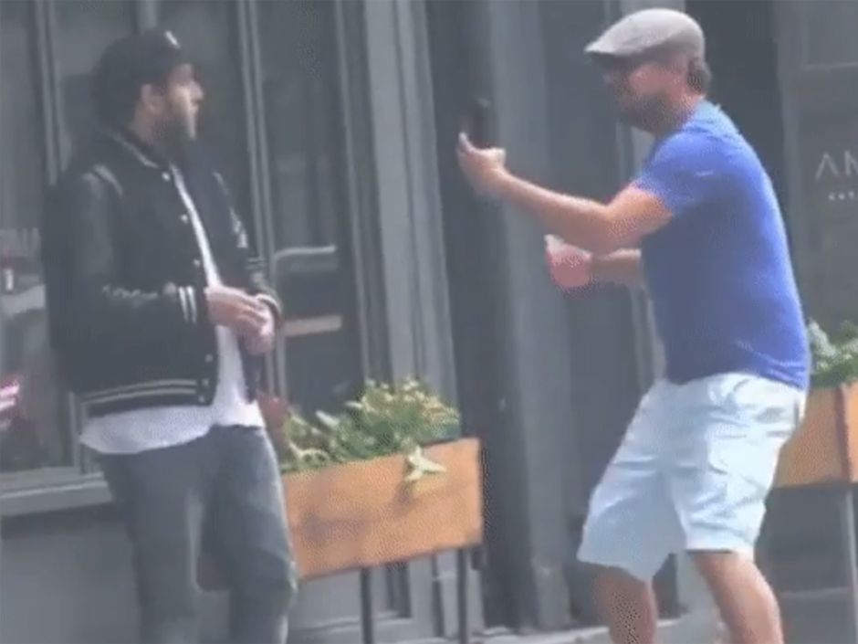 Leonardo Dicaprio Sneaks Up On And Scares Jonah Hill On New York Street By Pretending To Be A 