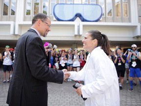 Science MInister Kirsty Duncan at the University of Waterloo with Dean of Science Bob Lemieux.