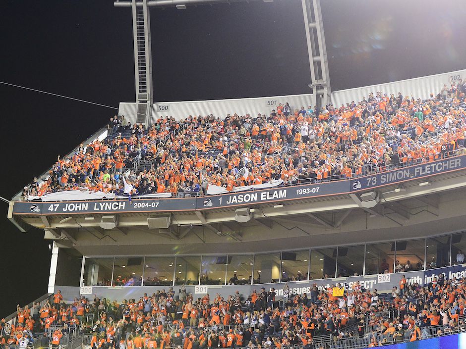 Fan goes viral after jumping railing in hopes of catching Aaron