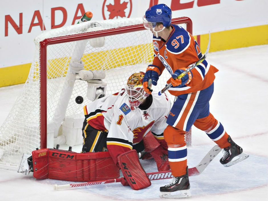 Eberle-McDavid-Lucic line debuts in Oilers pre-season loss to Canucks