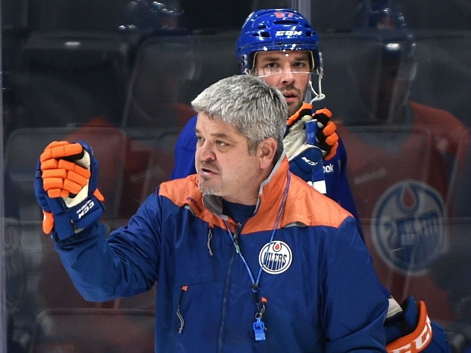 Young Oilers pumped by Winnipeg vets; Lavoie fighting for a chair