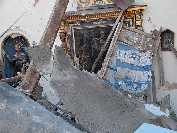 Massive earthquake in Italy has added worrisome cracks to 2,000-year-old Colosseum, experts warn | National Post