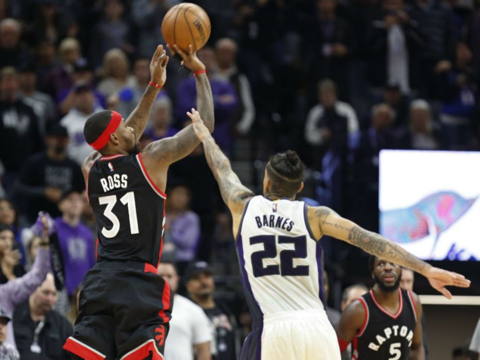 Officials overturn what appears to be game-tying Toronto Raptors