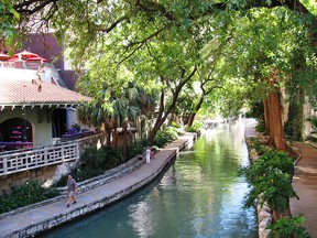 A stroll along San Antonio's lovely leafy River Walk is a beautiful way to discover the restaurants, museums, shops and malls in the city centre. Or take an evening cruise and see the nightlife on your watery voyage.