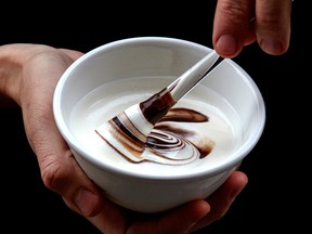 The Goûte spoon is specifically designed for eating smooth and soft foods such as yogurt, porridge or chocolate mousse.