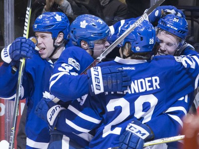 Leafs lose Matthews, rally to beat Jets