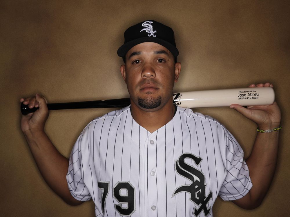 Jose Abreu wants to learn English to sing the national anthem