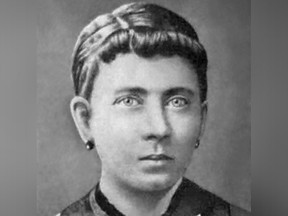 Portrait photograph of Klara Hitler