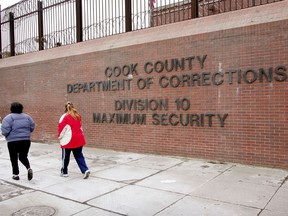 Photo of the Chicago Cook County jail, taken in February 2006.