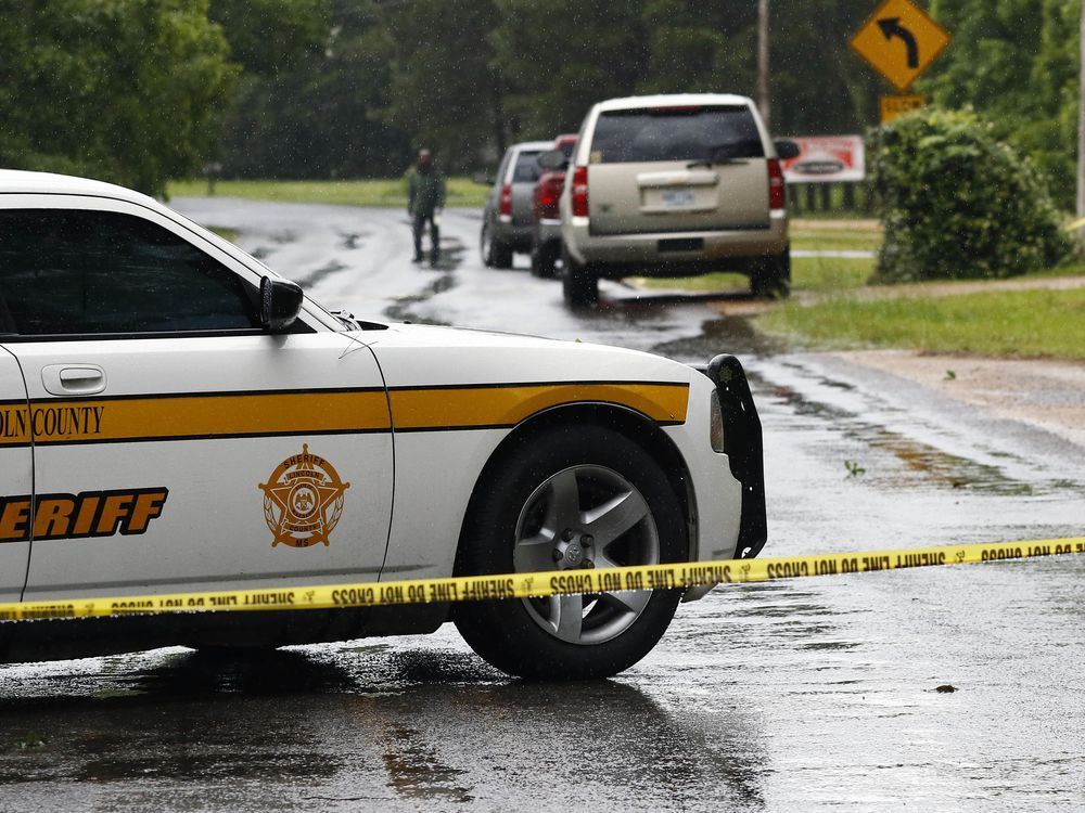 Eight dead in shooting rampage in Mississippi following suspected child
