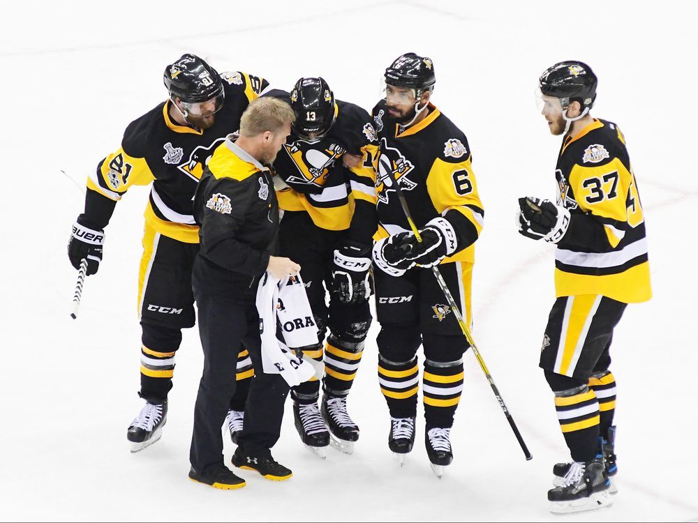 Jersey Fouls Pass/Fail: The 'Thank U Kessel' Boston Bruins sweater