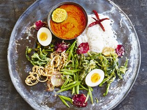 Rice vermicelli with lentil-peanut sauce