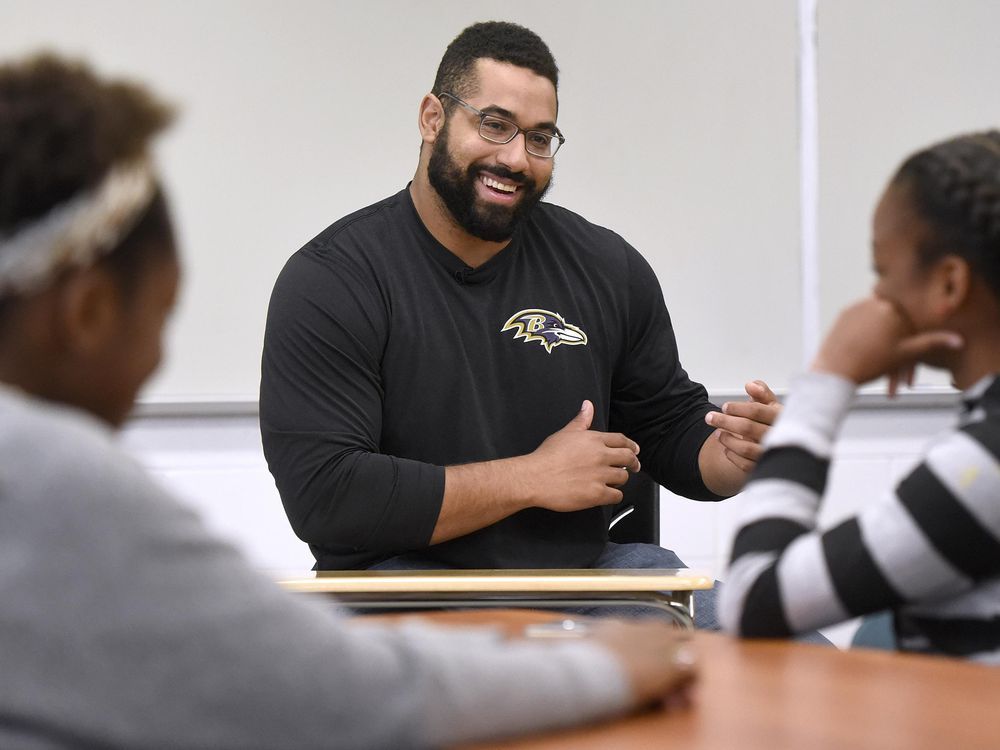 For Ravens' John Urschel, Playing in the N.F.L. No Longer Adds Up - The New  York Times