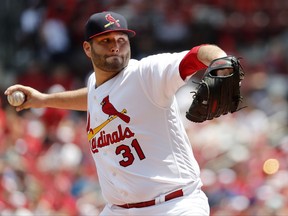 St. Louis Cardinals starting pitcher Lance Lynn throws during the first inning of a baseball game against the New York Mets, Sunday, July 9, 2017, in St. Louis. (AP Photo/Jeff Roberson)