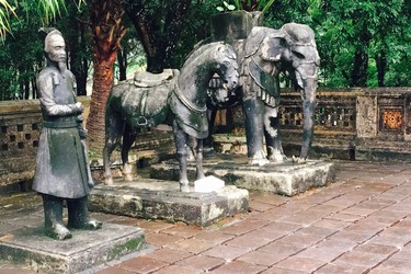 Sculptures at Emperor Tu Docís tomb in Hue.