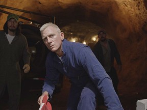 Soderbergh steals critics’ best hope for a snarky reaction to his new movie when he has a character refer to the robbers in Logan Lucky as “Ocean’s 7-11.”
