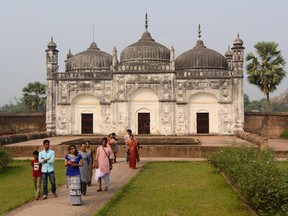 G Adventures offers small-ship river cruises along Indiaís Ganges that showcase the hidden heart of the country.