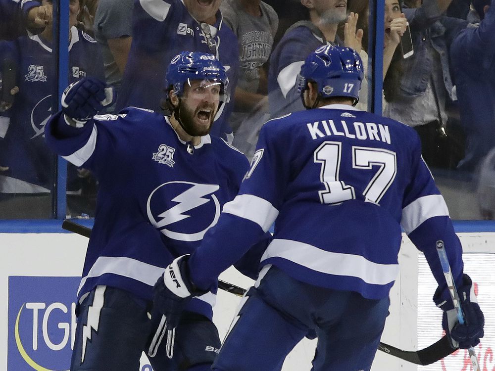 NHL summary: Stamkos scores 40, beats Blues - Red Deer Advocate