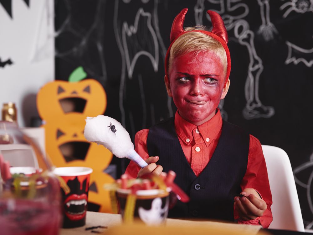 Winnipeg elementary school bans costumes on Halloween National Post