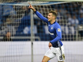 Schalke's Leon Goretzka celebrates after he scored the opening goal during the German Bundesliga soccer match between FC Schalke 04 and FSV Mainz 05 at the Arena in Gelsenkirchen, Germany, Friday, Oct. 20, 2017. (AP Photo/Martin Meissner)