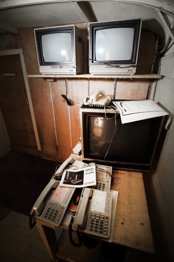 How a Canadian built a DIY nuclear bunker from 42 buried buses and