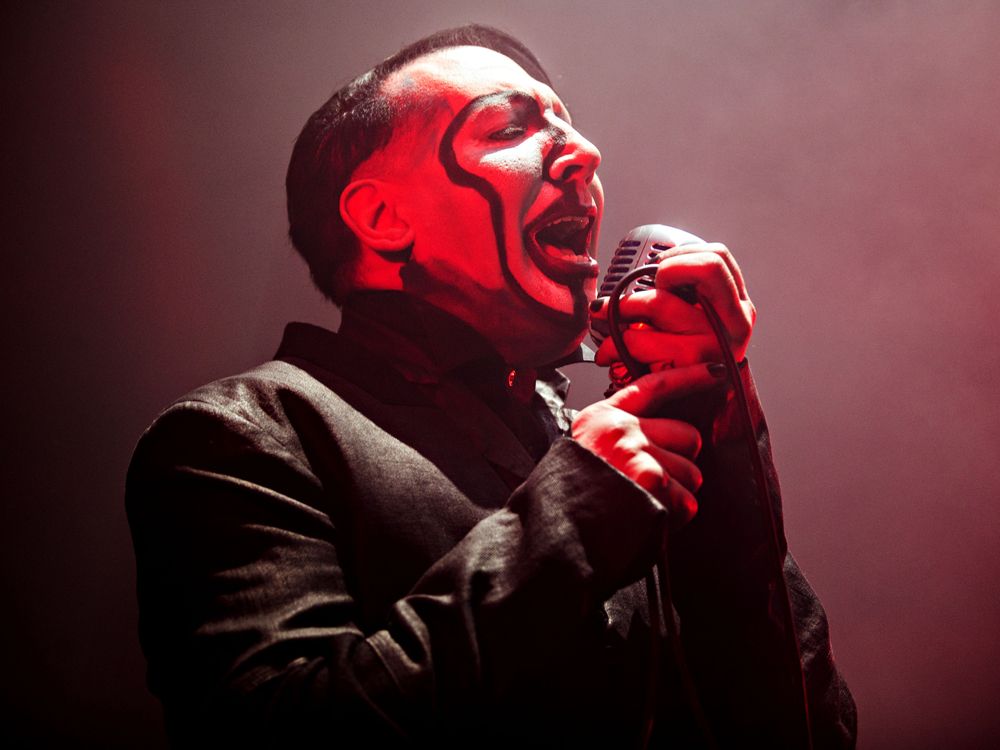 Marilyn Manson Cancels Tour Dates After Being Hospitalized For On Stage Accident National Post