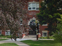 A Google Streetview image, taken last year, of Summitview Public School in Stouffville, Ont. The school's totem pole, removed on Friday, is visible in front of the main steps.