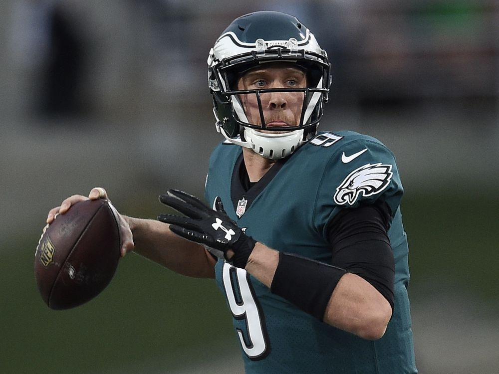 Philadelphia Eagles quarterback Carson Wentz plays against the Los Angeles  Rams during the first half of an NFL football game Sunday, Dec. 10, 2017,  in Los Angeles. (AP Photo/Kelvin Kuo)