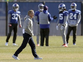 New York Giants interim head coach Steve Spagnuolo participates in an NFL football practice in East Rutherford, N.J., Wednesday, Dec. 6, 2017.