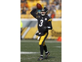 Pittsburgh Steelers quarterback Landry Jones (3) throws a pass during the first half of an NFL football game against the Cleveland Browns in Pittsburgh, Sunday, Dec. 31, 2017.