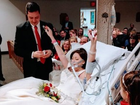 Heather and David Mosher were married in the hours before her death from cancer.