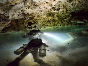 Team of divers in the south of Tulum.