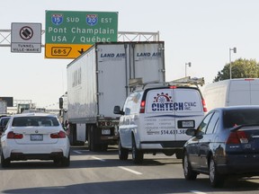 In 2014, police union head Yves Francoeur told reporters that police bikers had a target of 18 tickets per day, while the traffic squad had 16.