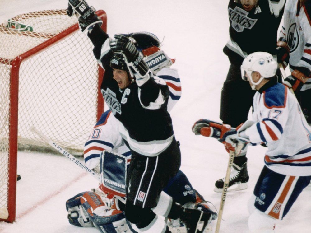 Lot Detail - 1999 Wayne Gretzky Signed New York Rangers Alternate