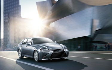 lexus-2018-gs-350-awd-atomic-silver-right-34-l