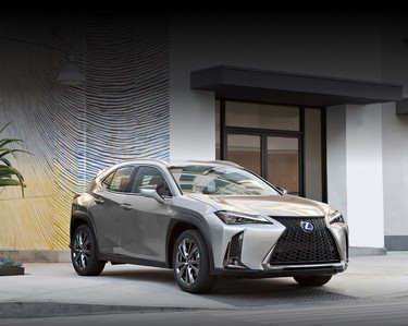 lexus-2019-ux-250h-coming-soon-intro-l