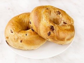 Cinnamon raisin bagel