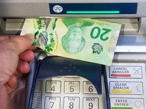 Statistics Canada wants the country's nine largest financial institutions  to turn over daily financial transaction information for a randomly selected group of 500,000 Canadians.