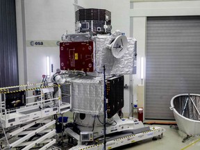 This handout image obtained from the European Space Agency (ESA) on July 6, 2017 shows the ESA's Mercury spacecraft, the BepiColombo Stack configuration standing in position at a test facility in Spijkenisse. - BepiColombo mission to Mercury is scheduled for launch on an Ariane 5 from Europe's Spaceport in Kourou, French Guiana on October 20, 2018.