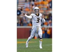 Missouri quarterback Drew Lock (3) throws to a receiver in the first half of an NCAA college football game against Tennessee Saturday, Nov. 17, 2018, in Knoxville, Tenn.