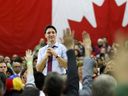El primer ministro Justin Trudeau dijo esta semana que “las familias de bajos ingresos no se benefician de las exenciones fiscales porque no pagan impuestos.
