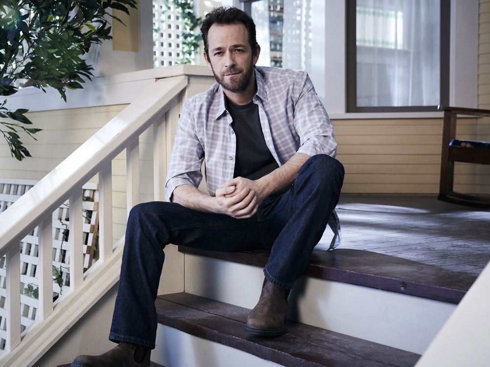 Luke Perry, 'Beverly Hills, 90210' star, dies at 52 – Daily News