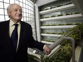 Architect Kevin Roche is pictured in the atrium of Station Place in Washington, D.C., in 2005. MUST CREDIT: Washington Post photo by Preston Keres