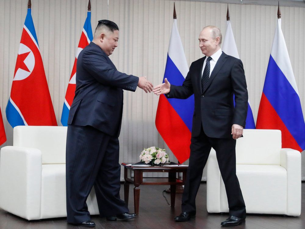 Deciphering the body language at the Kim-Putin summit, from hearty ...