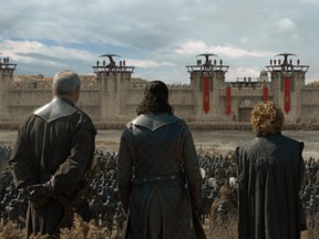 Davos, Jon and Tyrion wait with their army at the gates of King's Landing, for the sign that Daenerys promises them to begin the ultimate battle.