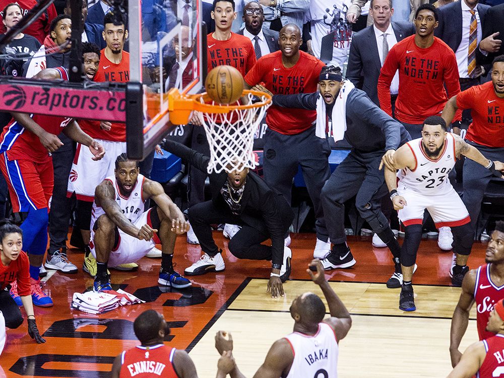 Kawhi Leonard shot: Best photos of buzzer beater vs. Sixers - Sports  Illustrated