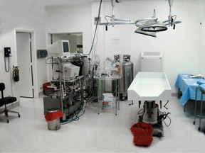 The Alcor operating room, ready to receive a patient.  Photo courtesy of Alcor Life Extension Foundation.