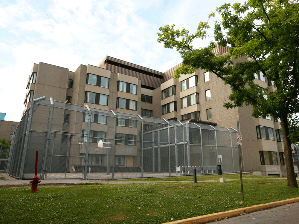 Violent Criminal Briefly Escapes Toronto Mental Health Facility In   Camh 1 