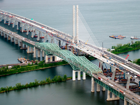 Aerial image of the new Champlain Bridge in Montreal next to the old Champlain Bridge.